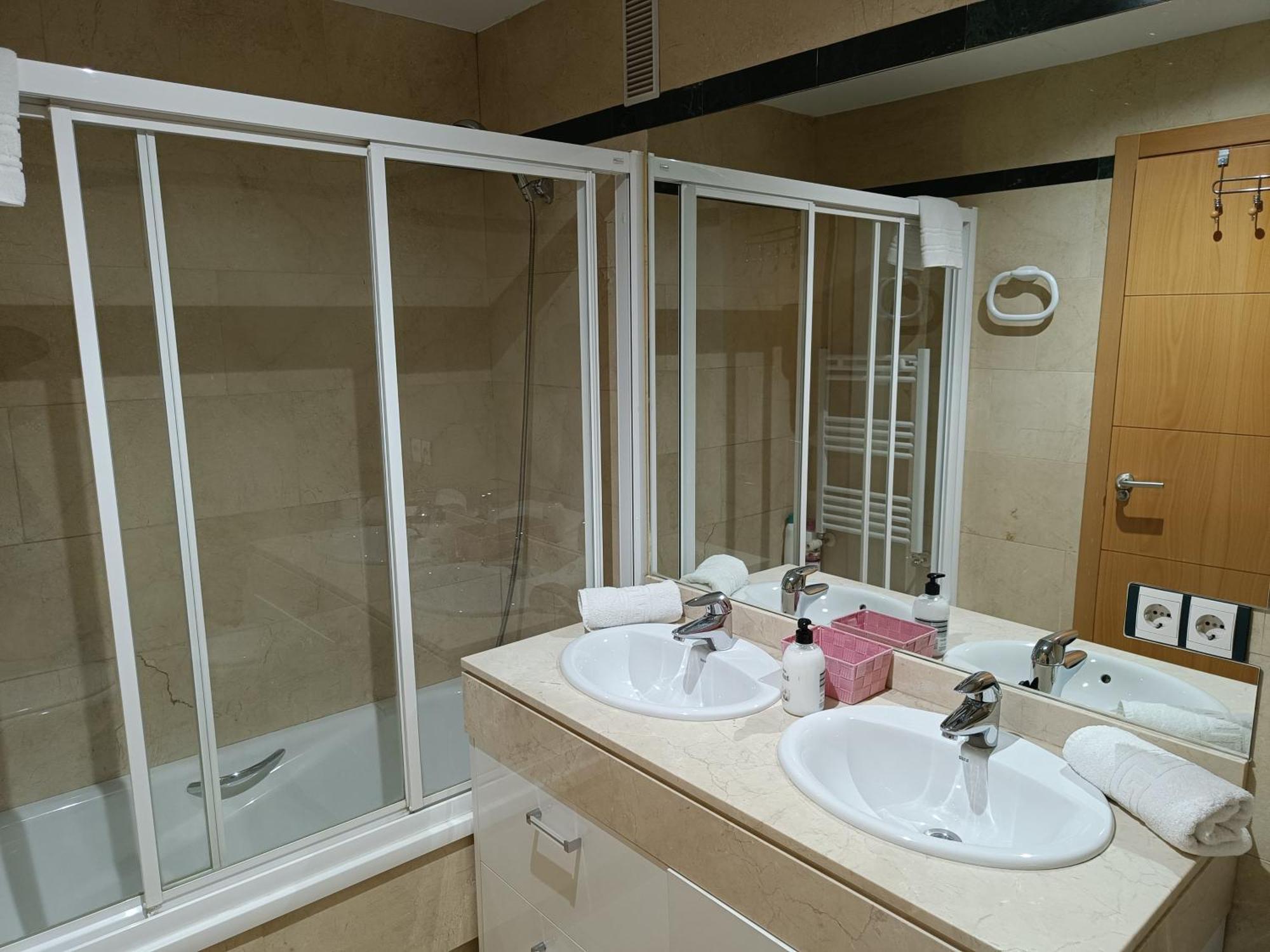Apartment Ronda Socrates Granada